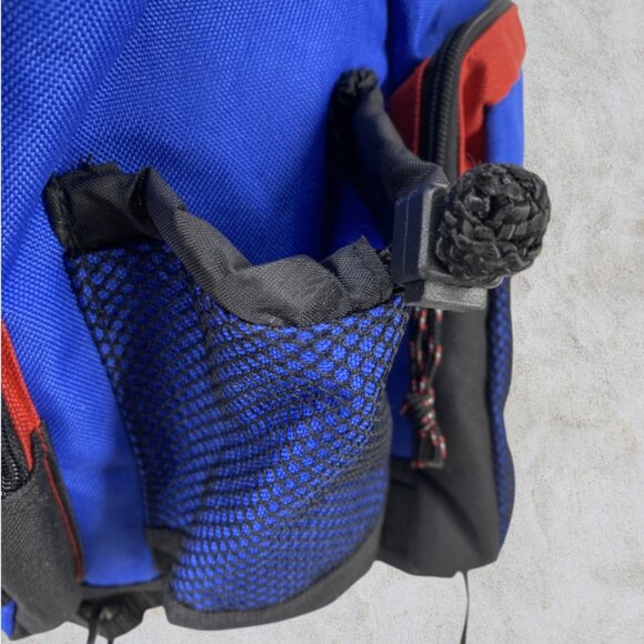 EASTSPORT --  Gym, Sports, and Outdoor Gear Bag with Multiple Pockets, Lightwght - Picture 5 of 16